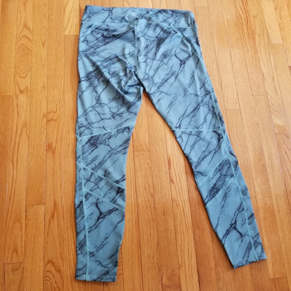 NWT Justfab Active Leggings Size: XL
